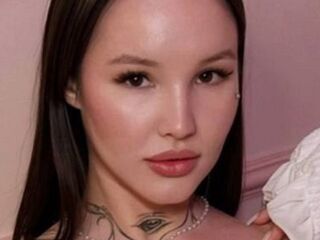 camgirl playing with sextoy SashaLiss