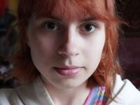 camwhore spreading pussy SerafinaGoettl