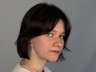 sexy live girl ShiraTorstrick