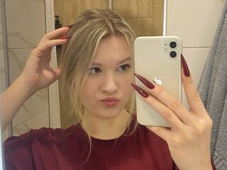 real live cam picture SkyeDavi