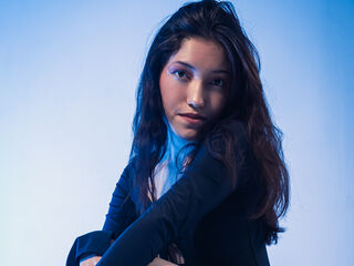 camwhore shaving pussy TrinityNova