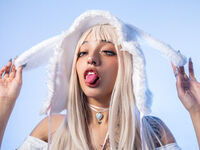 girl fingering bald pussy ValeryNyan