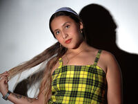 camwhore masturbating with vibrator VegaLila