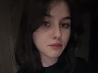 camgirl spreading pussy WandaDillard
