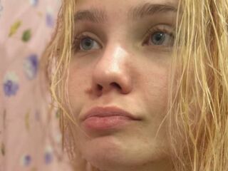 hot strip tease webcam YallyGreen